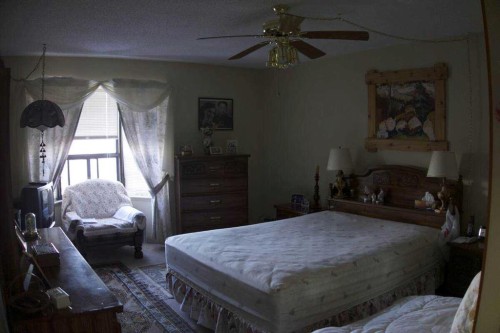 407-3719C 49 Street Nw, Calgary, AB - Indoor Photo Showing Bedroom