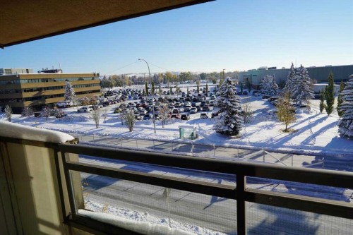407-3719C 49 Street Nw, Calgary, AB - Outdoor With Balcony With View