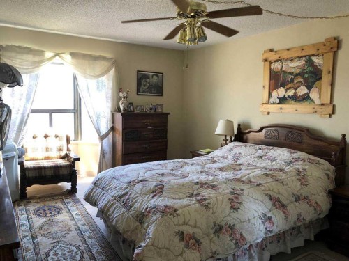 407-3719C 49 Street Nw, Calgary, AB - Indoor Photo Showing Bedroom