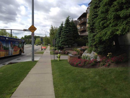 407-3719C 49 Street Nw, Calgary, AB - Outdoor