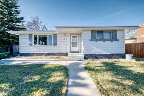 4424 Maryvale Drive Ne, Calgary, AB - Outdoor