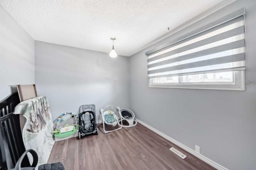 4424 Maryvale Drive Ne, Calgary, AB - Indoor Photo Showing Other Room