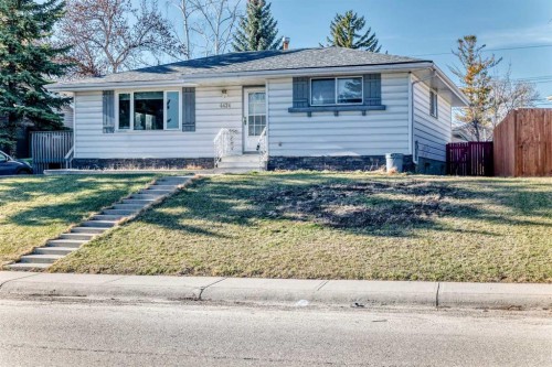 4424 Maryvale Drive Ne, Calgary, AB - Outdoor