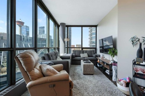 1902-220 12 Avenue Se, Calgary, AB - Indoor Photo Showing Living Room