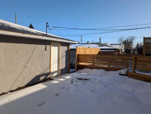 1106 39 Street Se, Calgary, AB - Outdoor
