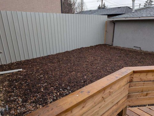 1106 39 Street Se, Calgary, AB - Outdoor