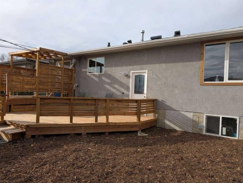 1106 39 Street Se, Calgary, AB - Outdoor With Exterior