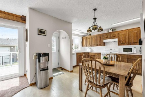 288 Deer Run Crescent Se, Calgary, AB - Indoor