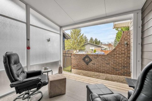 288 Deer Run Crescent Se, Calgary, AB - Indoor