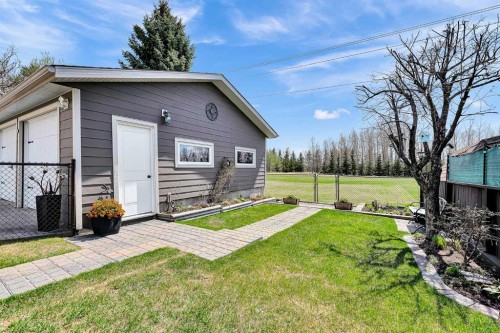 288 Deer Run Crescent Se, Calgary, AB - Outdoor