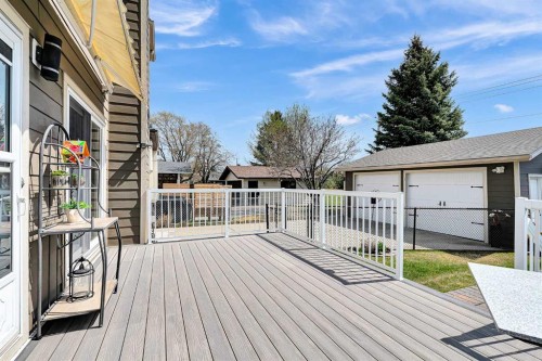 288 Deer Run Crescent Se, Calgary, AB - Outdoor With Deck Patio Veranda With Exterior