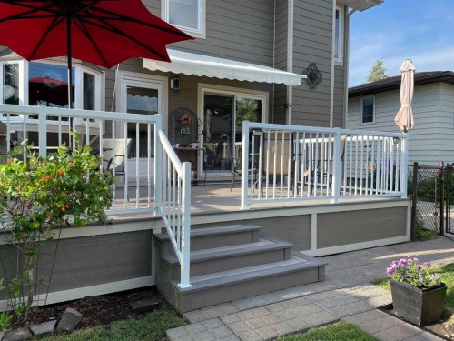 288 Deer Run Crescent Se, Calgary, AB - Outdoor With Deck Patio Veranda