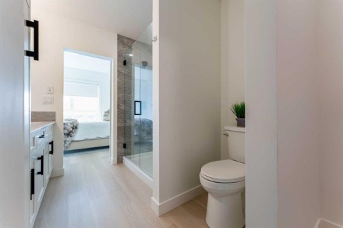 8309-1802 Mahogany Boulevard Se, Calgary, AB - Indoor Photo Showing Bathroom