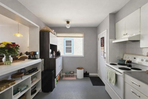 714 17 Avenue Nw, Calgary, AB - Indoor Photo Showing Kitchen