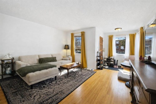 714 17 Avenue Nw, Calgary, AB - Indoor Photo Showing Living Room