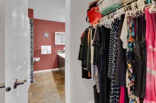 45-567 Edmonton Trail Ne, Airdrie, AB - Indoor With Storage