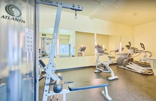 511-221 6 Avenue Se, Calgary, AB - Indoor Photo Showing Gym Room