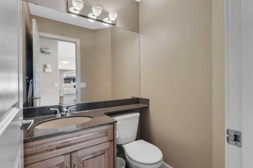 273 Everglade Circle Sw, Calgary, AB - Indoor Photo Showing Bathroom