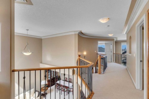 273 Everglade Circle Sw, Calgary, AB - Indoor Photo Showing Other Room