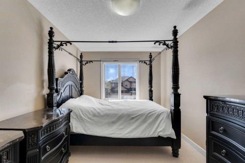 273 Everglade Circle Sw, Calgary, AB - Indoor Photo Showing Bedroom