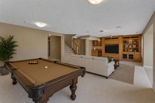 273 Everglade Circle Sw, Calgary, AB - Indoor Photo Showing Other Room