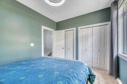 8-172 Rockyledge View Nw, Calgary, AB - Indoor Photo Showing Bedroom