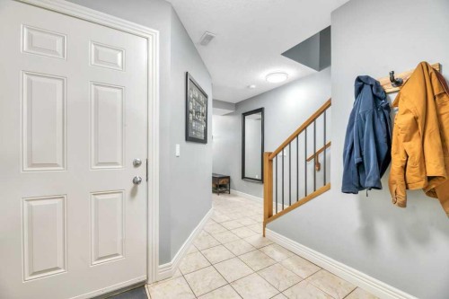 8-172 Rockyledge View Nw, Calgary, AB - Indoor Photo Showing Other Room