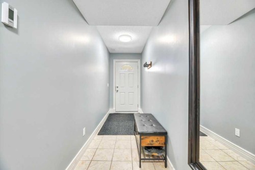 8-172 Rockyledge View Nw, Calgary, AB - Indoor Photo Showing Other Room