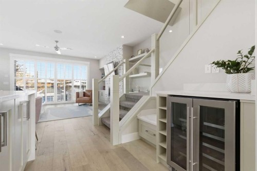 2024 36 Avenue, Calgary, AB - Indoor