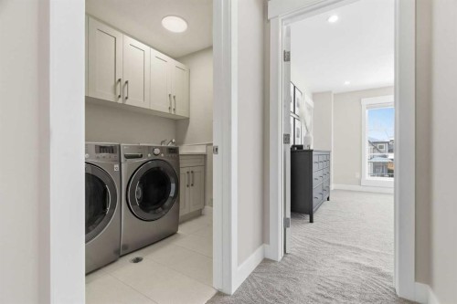 2024 36 Avenue, Calgary, AB - Indoor Photo Showing Laundry Room