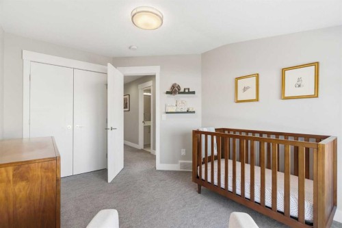 2024 36 Avenue, Calgary, AB - Indoor Photo Showing Bedroom