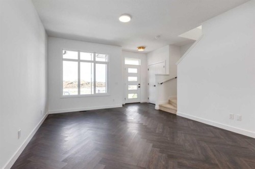 37 Sora Passage Se, Calgary, AB - Indoor Photo Showing Other Room