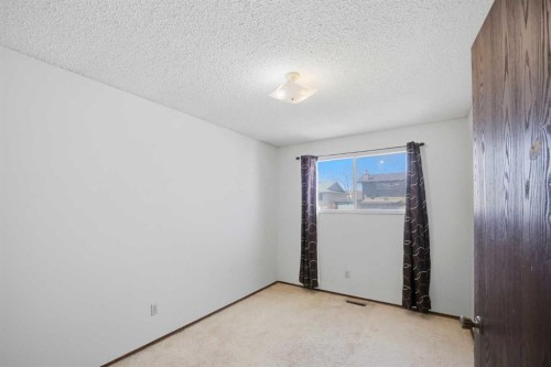 62 Templeson Crescent Ne, Calgary, AB - Indoor Photo Showing Other Room