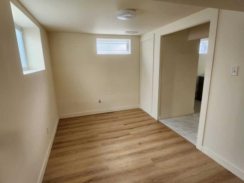 7304 5 Street Sw, Calgary, AB - Indoor Photo Showing Other Room