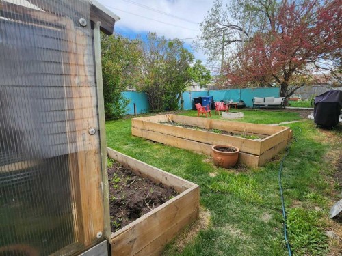 7304 5 Street Sw, Calgary, AB - Outdoor