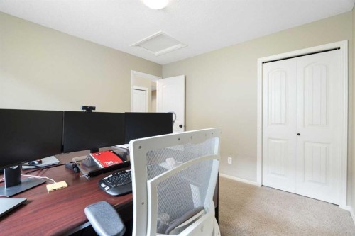 57 Thornfield Close Se, Airdrie, AB - Indoor