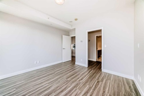 802-530 3 Street Se, Calgary, AB - Indoor Photo Showing Other Room