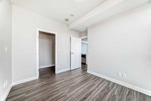 802-530 3 Street Se, Calgary, AB - Indoor Photo Showing Other Room