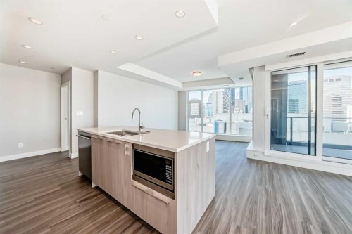 802-530 3 Street Se, Calgary, AB - Indoor Photo Showing Kitchen