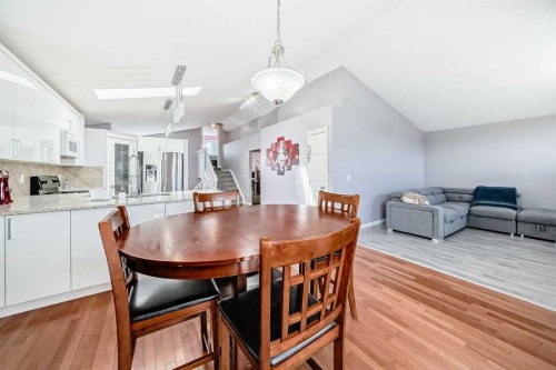 44 Canoe Square Sw, Airdrie, AB - Indoor