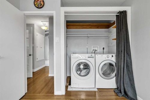 639 Kingsmere Crescent Sw, Calgary, AB - Indoor Photo Showing Laundry Room