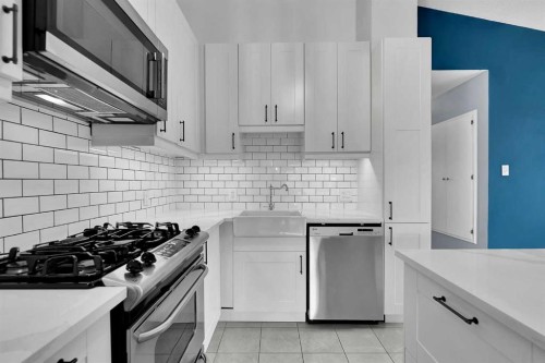 639 Kingsmere Crescent Sw, Calgary, AB - Indoor Photo Showing Kitchen With Upgraded Kitchen