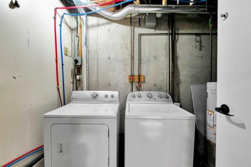 639 Kingsmere Crescent Sw, Calgary, AB - Indoor Photo Showing Laundry Room