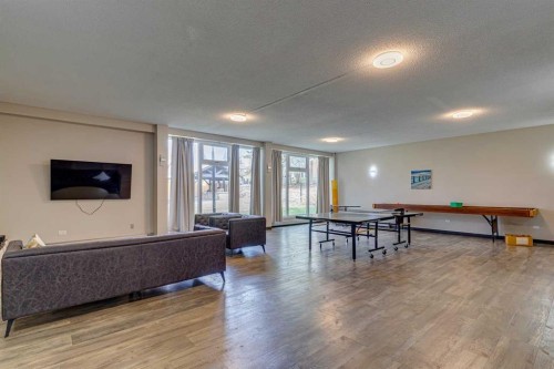 357-1620 8 Avenue Nw, Calgary, AB - Outdoor