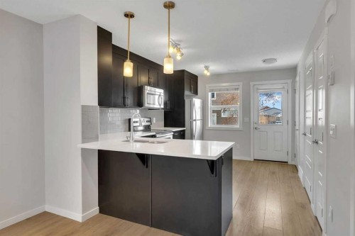 616 Cranford Mews Se, Calgary, AB - Indoor Photo Showing Kitchen