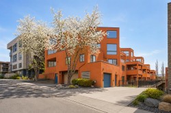 403-718 5 Street NECalgary, AB T2E 3W8