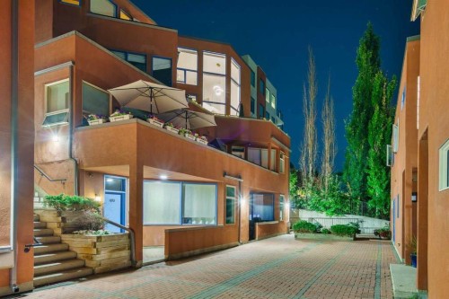 403-718 5 Street Ne, Calgary, AB - Outdoor With Exterior