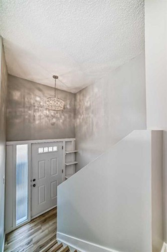F-903 44 Street Se, Calgary, AB - Indoor Photo Showing Other Room