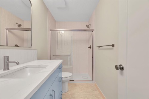 96 Fireside Common, Cochrane, AB - Indoor Photo Showing Bathroom