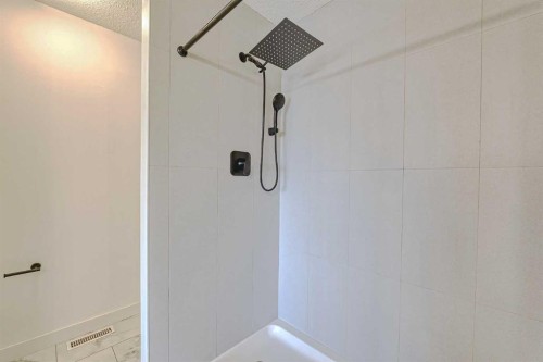 179 Rainbow Falls Drive, Chestermere, AB - Indoor